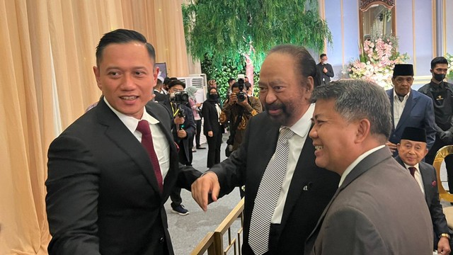 AHY, Surya Paloh, dan Sohibul Iman di acara pernikahan putri Anies Baswedan, di Hall Candi Bentar, Ancol, Jakarta Utara, Jumat (28/7/2022). Foto: Dok. Istimewa