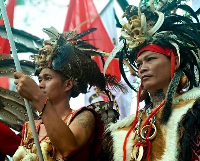 Ilustrasi upacara adat Kalimantan Timur, sumber foto Farizal Resat on Unsplash