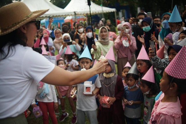 Keseruan Weekend Seru FHA 2022 saat anak-anak merayakan ulang tahunnya. Foto: Jamal Ramadhan/kumparan