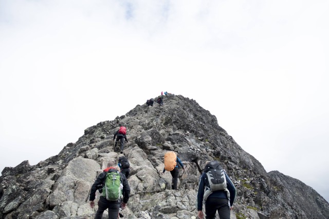 Larangan Ketika Mendaki Gunung, Foto: Unsplash/Mathias Jensen