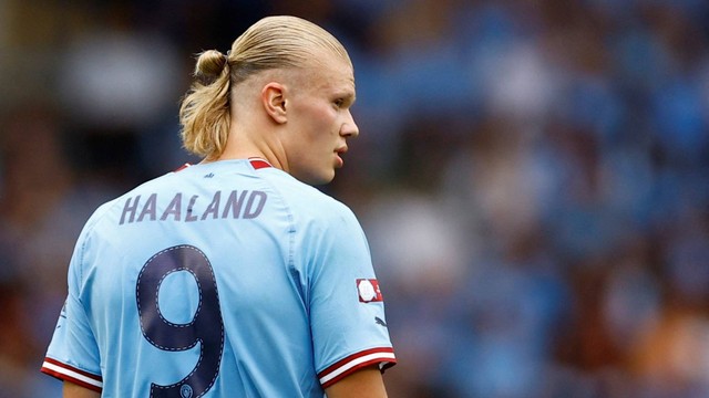 Pemain Manchester City Erling Braut Haaland saat pertandingan melawan Liverpool di King Power Stadium, Leicester, Inggris, Sabtu (30/7/2022). Foto: Action Images via Reuters/Andrew Boyers