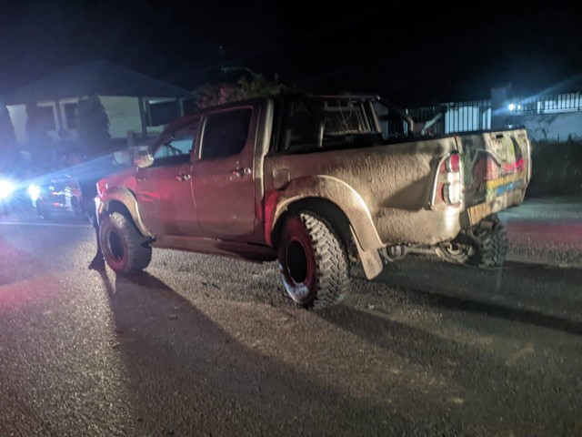 Tampak salah satu mobil yang terlibat dalam kecelakaan