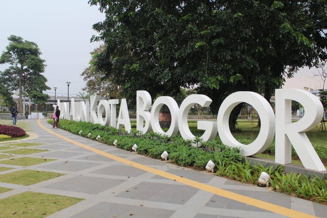 Tampak Depan Alun-alun kota Bogor. Foto: Sarah Tri Wulandari
