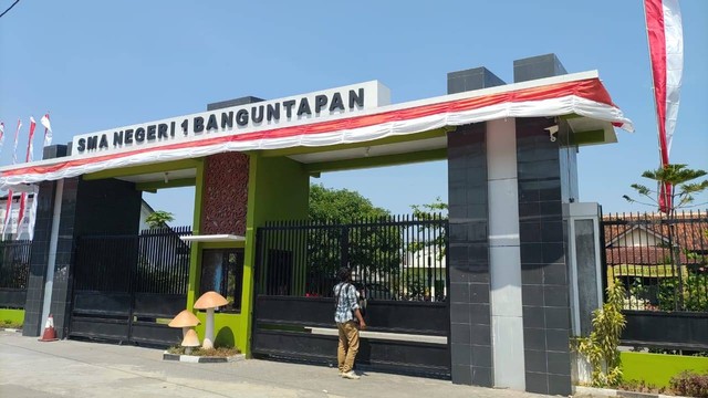 Suasana SMA Negeri 1 Banguntapan, Kabupaten Bantul, Senin (1/8/2022). Foto: Arfiansyah Panji Purnandaru/kumparan