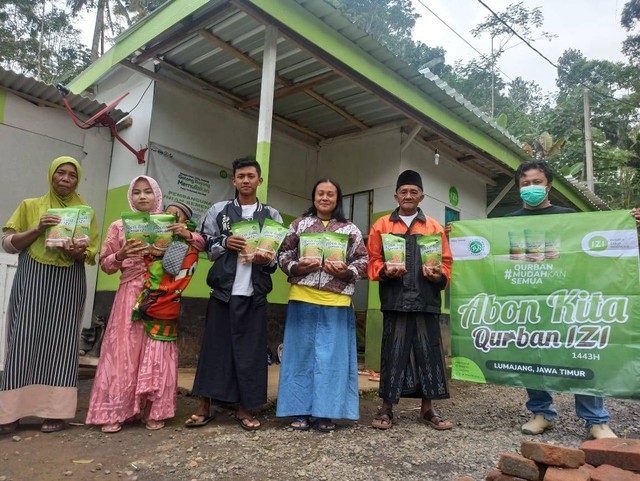 Yayasan Baitul Hikmah Elnusa Salurkan Qurban ke Terdampak Erupsi Gunung Semeru