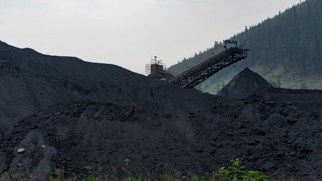 Ilustrasi pertambangan batu bara. Foto: Pexels