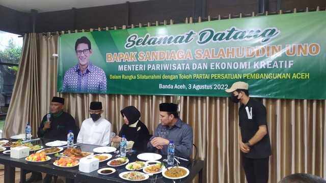 Tokoh Partai Persatuan Pembangunan (PPP) di Aceh mendorong Menparekraaf RI Sandiaga Uno, untuk kembali maju dalam Pemilihan Presiden (Pilpres) 2024 mendatang. Foto: Zuhri Noviandi/kumparan