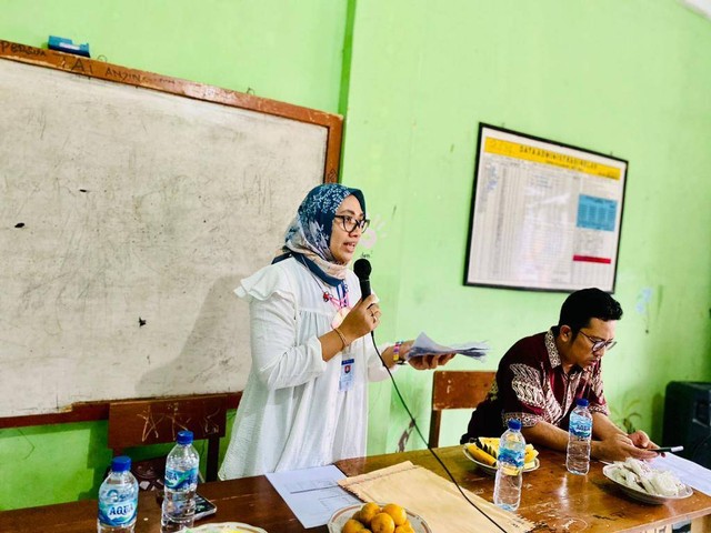 Dosen IPB University Sosialisasikan Struk Hemat Listrik di Desa Cikadu Palabuhanratu, Sukabumi