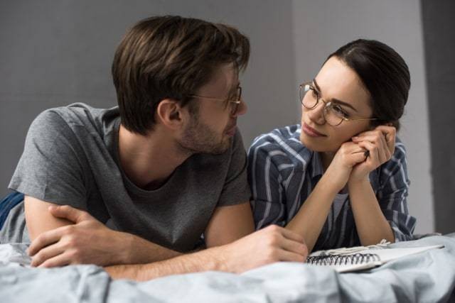 Ilustrasi pasangan Pisces yang berhati lembut. Foto: Shutterstock