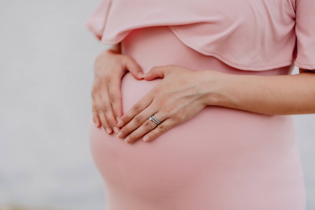 Ilustrasi peranakan turun dapat terjadi pada wanita hamil. Foto: Unsplash