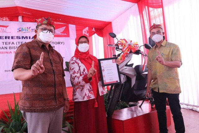 Peresmian SMK Bina Mandiri Bekasi sebagai TEFA. Foto: Dok. Astra Honda Motor