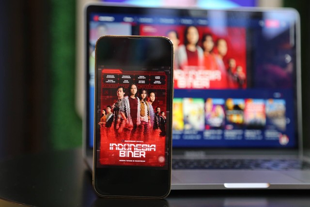 Telkomsel melalui MAXstream luncurkan serial baru bergenre crime berjudul 'Indonesia Biner', hasil kolaborasi dengan sineas lokal. Foto: Telkomsel