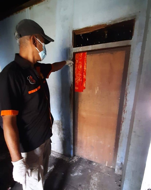 Proses evakuasi temuan mayat dan kerangka manusia di Desa Gadingkulon, Kecamatan Dau, Kabupaten Malang. Foto: Polres Malang