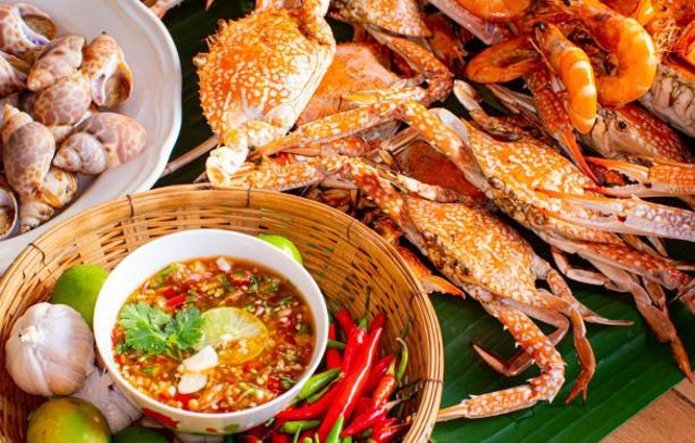 Ilustrasi Wisata Kuliner Cilacap yang Nikmat dan Membangkitkan Mood, Foto: Unsplash.