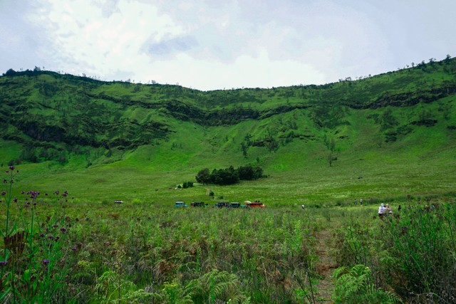 Mendaki Gunung Papandayan Berapa Jam, Foto ini hanya ilustrasi dan bukan tempat aslinya. Sumber: Unsplash/muhammad arief