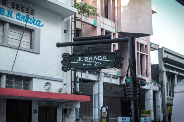 Pilihan Aktivitas di Jalan Braga, Foto: Unsplash/Rafli Ortega Jaya