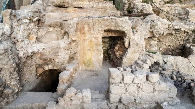 Penggalian telah mengungkapkan 2.000 tahun sejarah kota kuno, termasuk sebuah vila berornamen yang dibangun tepat sebelum penghancuran Bait Suci Kedua pada tahun 70 M. Foto: Assaf Peretz/Israel Antiquities Authority