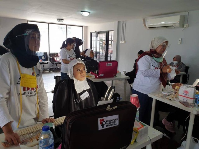Pelatihan untuk disabilitas yang dilakukan Perempuan Tangguh Indonesia (PTI). Foto: PTI