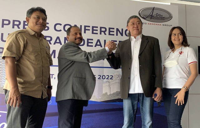 RMA Indonesia dan AK Group meresmikan diler baru Ford, yang sekaligus menandai penjualan kembali mobil Ford di Indonesia.  Foto: Gesit Prayogi/kumparan