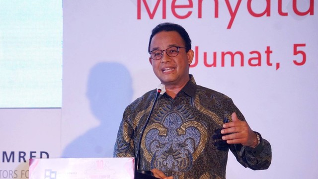 Gubernur DKI Jakarta Anies Baswedan di acara  10 Tahun Forum Pemred, Jumat (5/8/2022). Foto: Iqbal Firdaus/kumparan