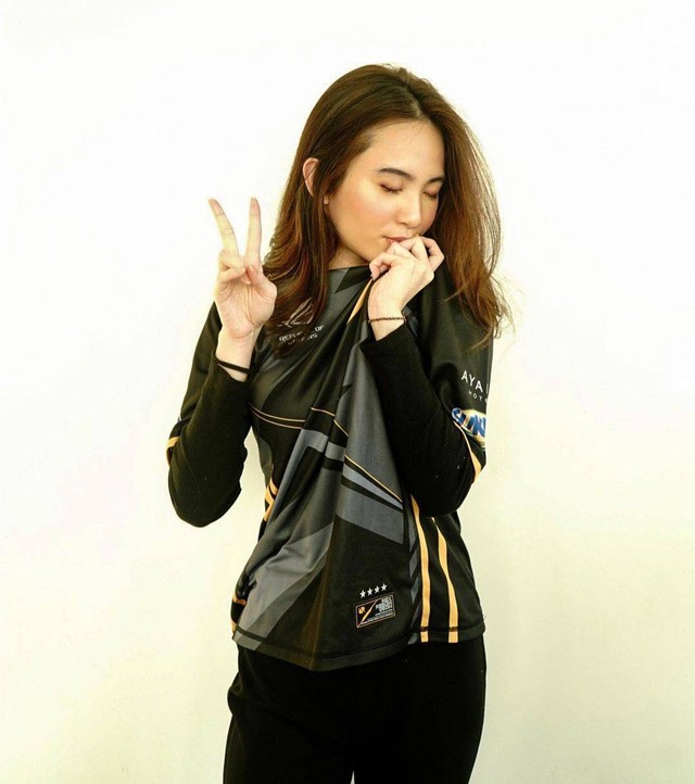 Mantan player RRQ, Vivi Novika. Foto: Instagram/@viviinovika