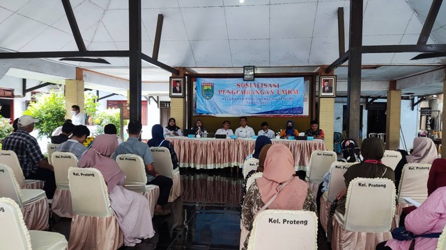 Dokumentasi Pribadi Kegiatan Sosialisasi Pengembangan UMKM di Balai Kelurahan Proyonanggan Tengah