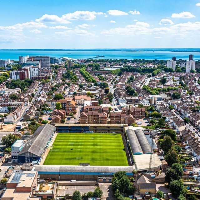 Markas Southend United. Foto: Twitter/@SUFCRootsHall