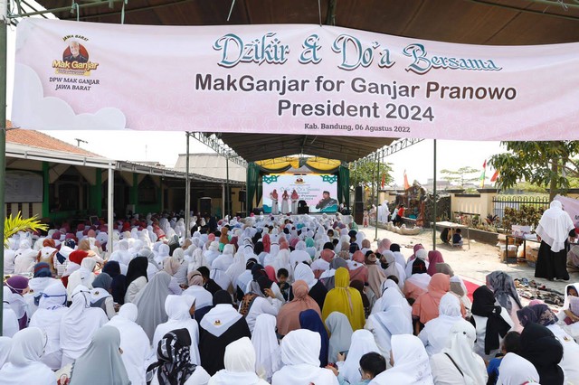 Mak Ganjar Jawa Barat gelar doa bersama untuk Ganjar Pranowo, Sabtu (6/8/2022). Foto: Dok. Istimewa
