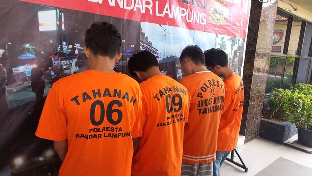 Para pelaku pencurian berat (Curat). | Foto: Sinta Yuliana/Lampung Geh