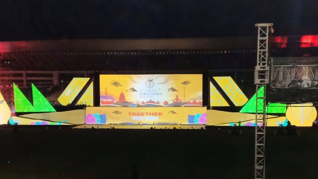 Suasana closing ceremony ASEAN Para Games 2022 di Stadion Manahan Solo, Sabtu (06/08/2022). FOTO: Agung Santoso
