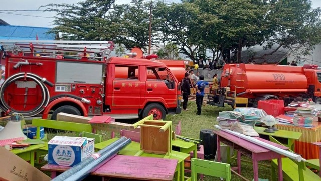 Sekolah dasar di Bantaeng, Sulawesi Selatan, terbakar, Sabtu (6/8/2022). Foto: Dok. Istimewa