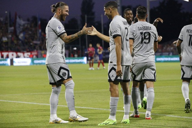 Clermont Foot dikalahkan Paris Saint-Germain (PSG) pada laga pekan perdana Liga Prancis 2022/23 di Stade Gabriel Montpied, Minggu (7/3) dini hari WIB. Foto: Twitter/@PSG_English