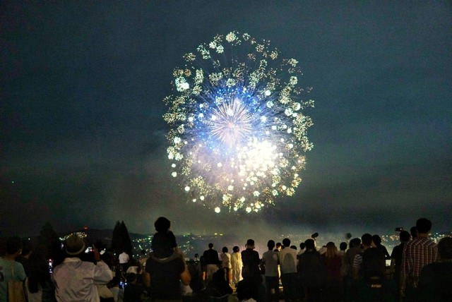 Semarak kembang api di Sendai, Jepang. Foto: Ahmad Ariska/acehkini