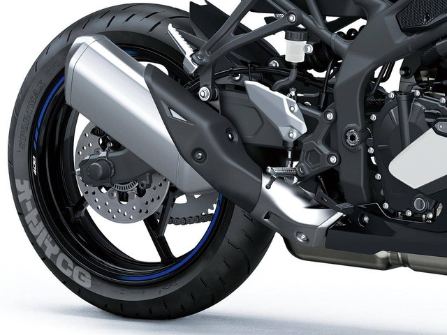 Ilustrasi motor sport baru 400 cc 4-silinder, Kawasaki Ninja ZX-4R. Foto: autoby.jp