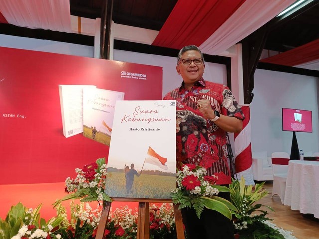Peluncuran Buku Suara Kebangsaan karya Hasto Kristiyanto di Bentara Jakarta, Minggu (7/5). Dok.  Foto: Ainun Nabila/kumparan