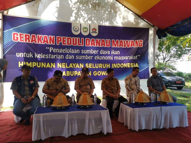 Foto Gerakan Peduli Danau Mawang. Foto: Afzil