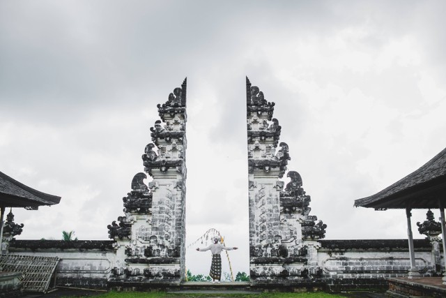 Jumlah Anak Tangga Pura Lempuyang , Foto/Pexels/ROMAN ODINTSOV