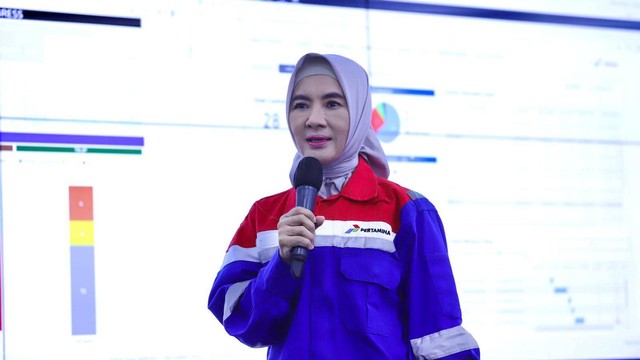 Direktur Utama Pertamina Nicke Widyawati di Digital & Innovation Center (DICE) Lapangan Duri, Blok Rokan, Riau, Senin (8/8/2022). Foto: Pertamina
