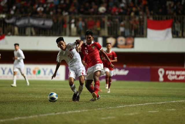 Timnas Indonesia U-16 saat menghadapi Vietnam U-16, Minggu (7/8). Foto: PSSI