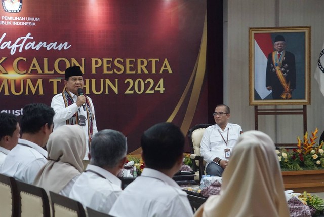 Prabowo Subianto daftarkan Gerindra untuk Pemilu 2024 di KPU RI. Foto: Iqbal Firdaus/kumparan