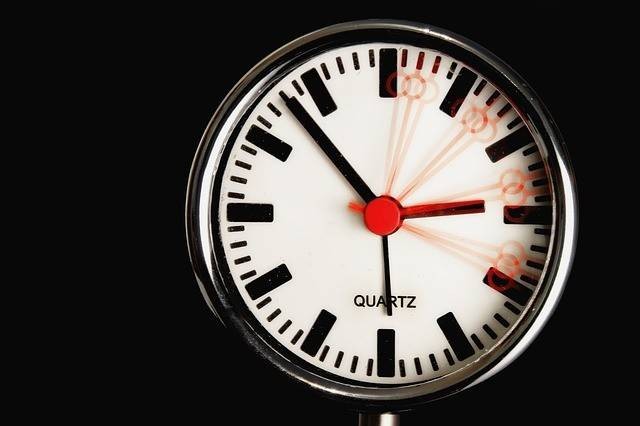Ilustrasi arah jarum jam. Foto: pixabay