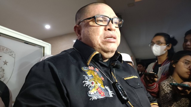 Razman Arif Nasution, usai jalani pemeriksaam atas laporan Hotman Paris, Bareskrim Polri, Senin (8/8). Foto: Giovanni/kumparan