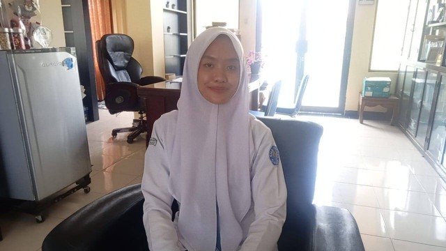 Siswi SMA Negeri 1 Cianjur, Nadyna Youtana (16) berhasil mewakili Jawa Barat masuk dalam tim Pasukan Pengibar Bendera Pusaka (Paskibraka) nasional.  Foto: Dok. Istimewa