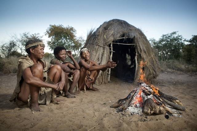 Suku San atau yang juga dikenal Bushmen di Afrika bagian selatan Foto: Shutter Stock