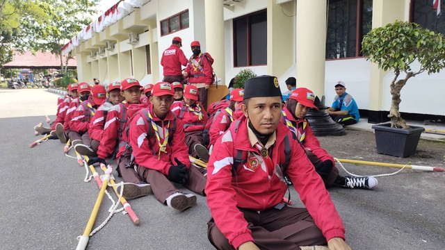Sebanyak 18 orang kontingen pramuka kategori penggalang diberangkatkan ke Cibubur Jakarta untuk mengikuti jambore nasional. Foto: Lukman Hakim/InfoPBUN