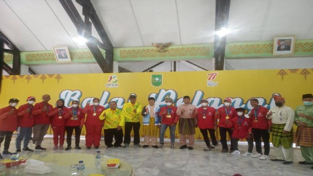 Gubernur Riau, Syamsuar, menyambut Atlet NPCI Riau (TIKA AYU/SELASAR RIAU)