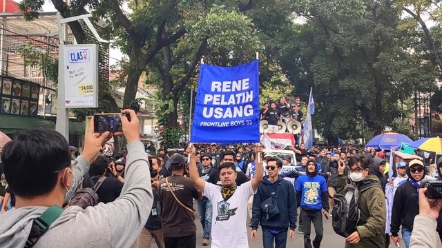 Aksi Bobotoh Persib di Jalan Sulanjana, Kota Bandung pada Rabu (10/8/2022).  Foto: Rachmadi Rasyad/kumparan