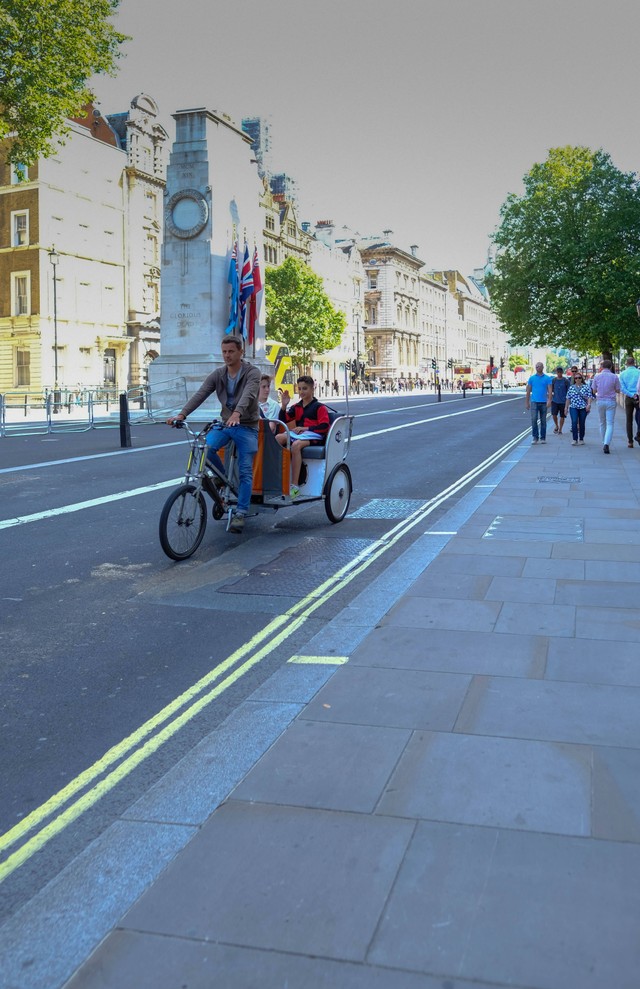 Ilustrasi becak di London. Foto: jean.cuomo/Shutterstock