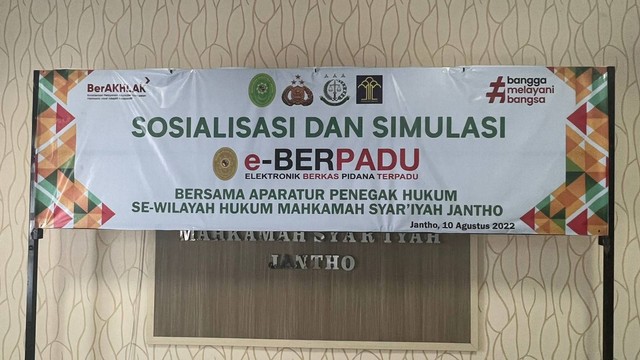 Kegiatan sosialisasi dan simulasi e-Berpadu di Mahkamah Syar'iyah Jantho, Aceh Besar. 