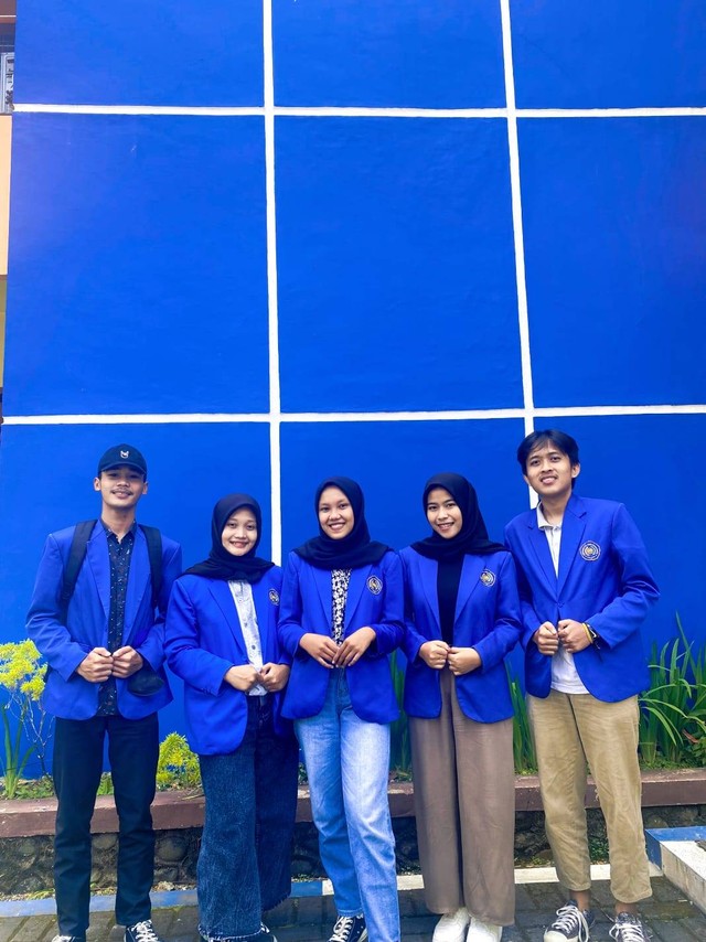 Tim PKM-K Faperta Unmuh Jember yang terlibat dalam produksi sabun Robic Seife (Sumber : Humas Unmuh Jember).
